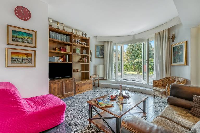 Fully equipped apartment with yard, barbecue & hot tub | Close to the beach | Pets allowed — photo 3