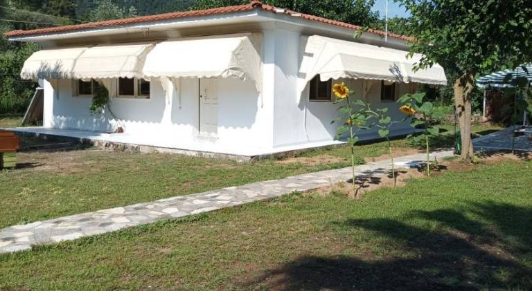 Villa with terrace, BBQ & garden — photo 3