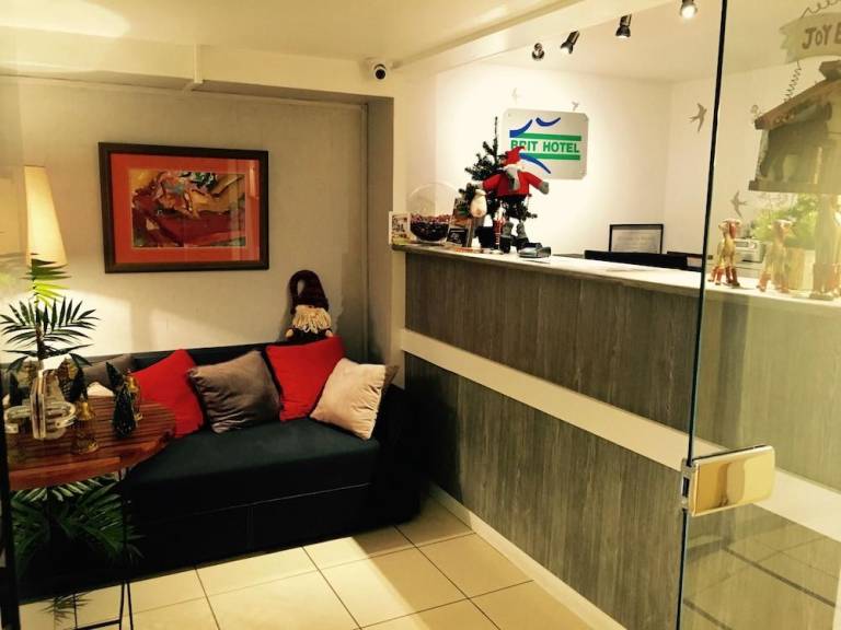 Hotel Bosquet Pau Centre - Self Check In Budget Hotel — photo 4