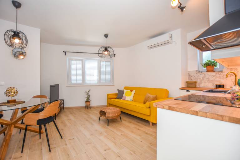 Apartament Mandre