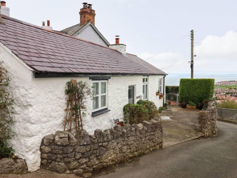 Cottage  Llandudno