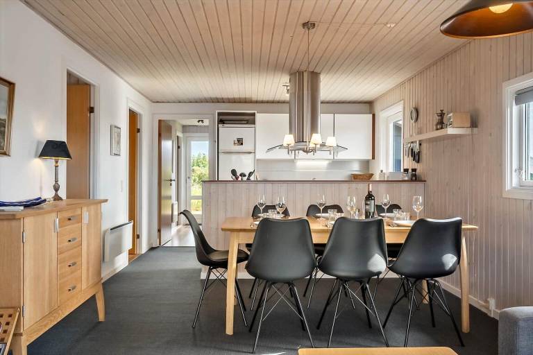 Fully equipped lovely vacation home with barbecue, patio & sauna | Dogs allowed — photo 3