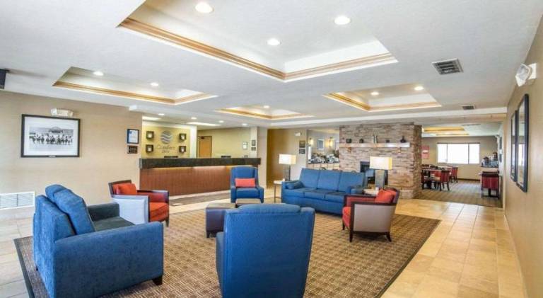 Comfort Inn Evansville-Casper — photo 3