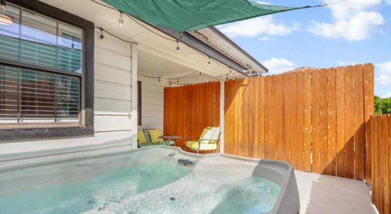 Big house with jacuzzi | Dogs allowed — photo 3