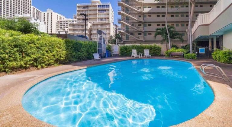@ Marbella Lane Studio, 15 steps from the Beach, 11 mins from the Airport — photo 4
