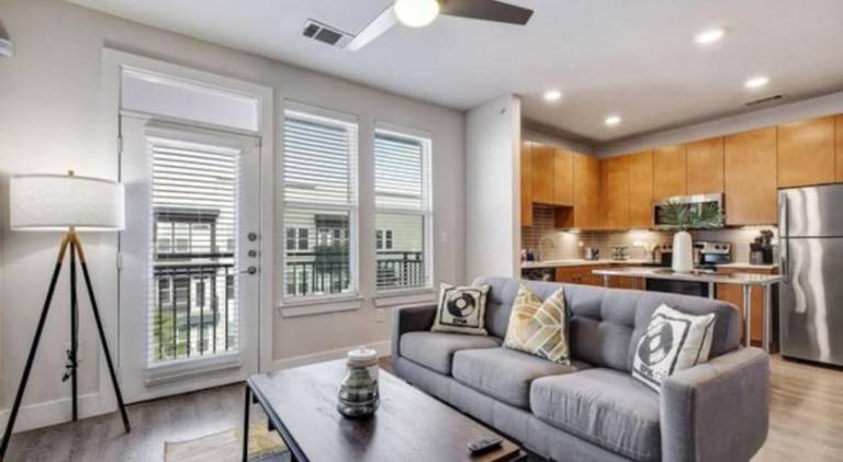 Charming holiday apartment with pool | Pet-friendly in San Antonio, TX