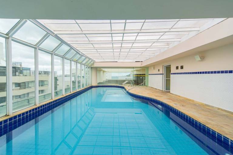Apto c Piscina Garagem e Academia a 180m da Praia