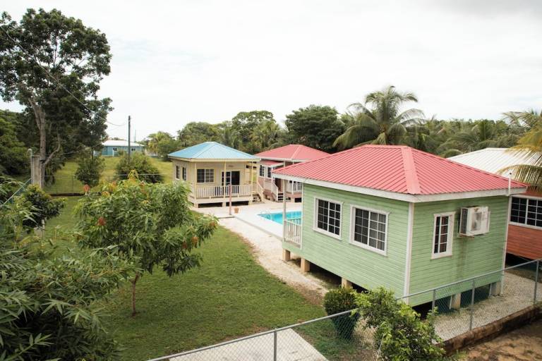 Bed & Breakfast  Dangriga
