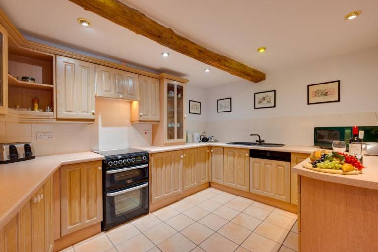 Fully equipped pleasant cottage with grill & garden | Pets allowed — photo 3