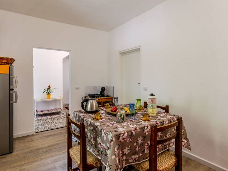 Rental apartment with barbecue & terrace — photo 5