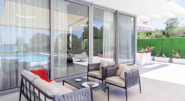 Villa with pool | Pets are welcome — photo 3