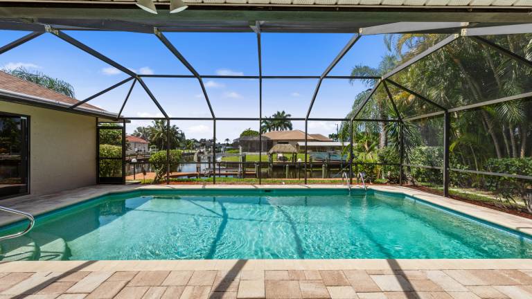 Family-friendly nice vacation home with grill & private pool | Water view | Pet-friendly in Cape Coral, FL