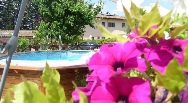 Rental apartment with pool | Pets are welcome in Cascia