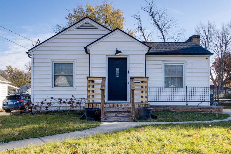 Updated & Charming! Waterloo Home w/ Patio — photo 3