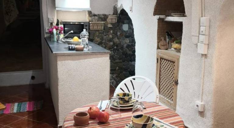 Charming vacation home with patio | Pets are welcome — photo 5