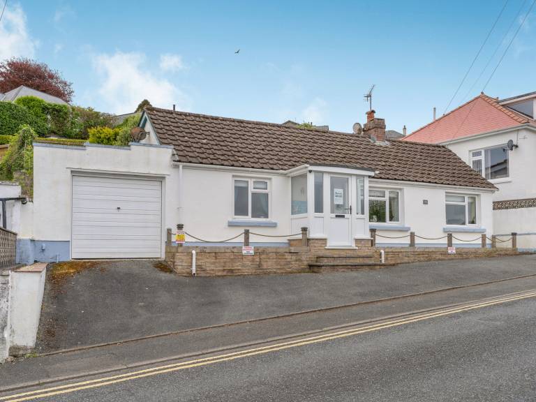 Cottage with barbecue & garden | Beach view — photo 2
