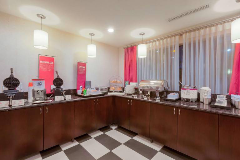 Hampton Inn San Marcos — photo 4