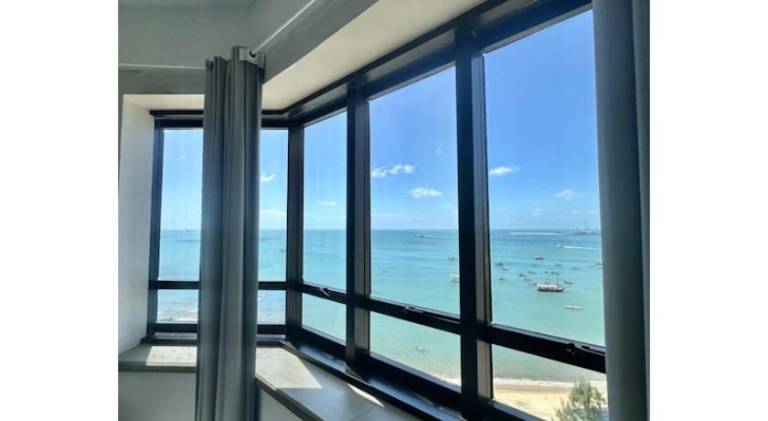Holiday apartment with jacuzzi & pool in Fortaleza