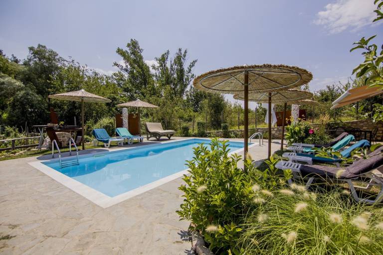 Villa Efkarpia