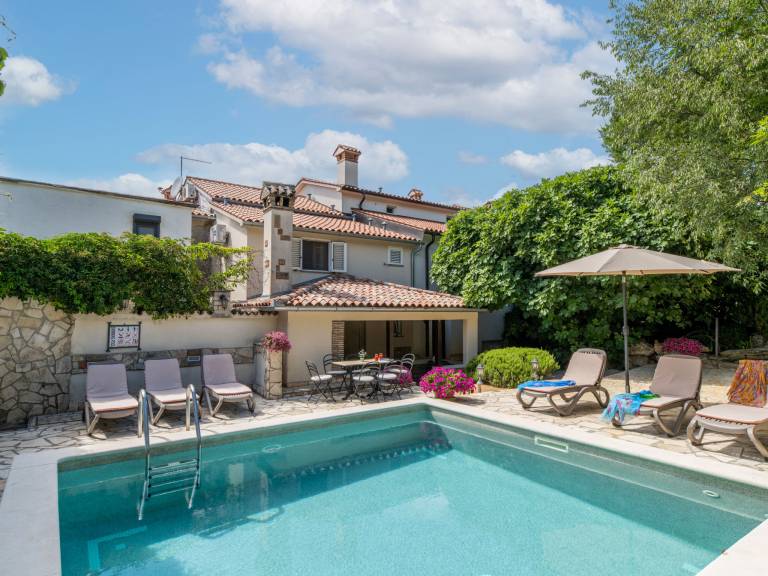 Ferienhaus in Vozilići, Kršan für max. 6 Personen