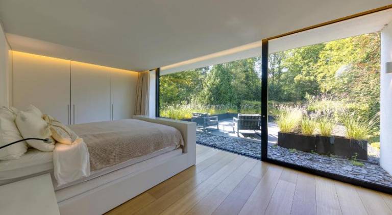 Villa with pool — photo 2