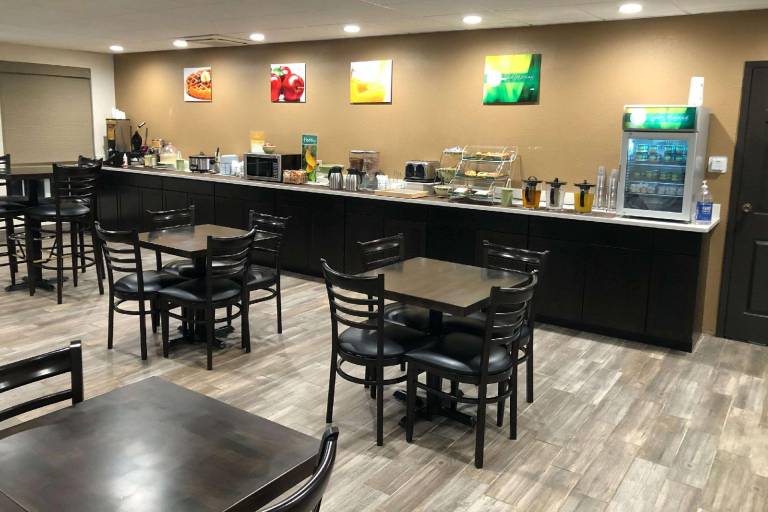 Quality Inn & Suites Paragould — photo 4