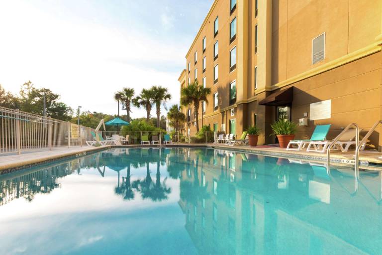Hampton Inn & Suites Jacksonville-Airport — photo 2