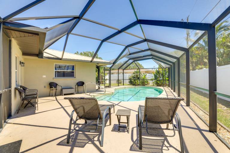 Sarasota House w Private Pool 4 Mi to Beach