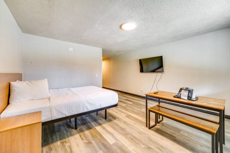 1 Mi to Lake Huron Beaches: Quiet Studio Apartment — photo 3