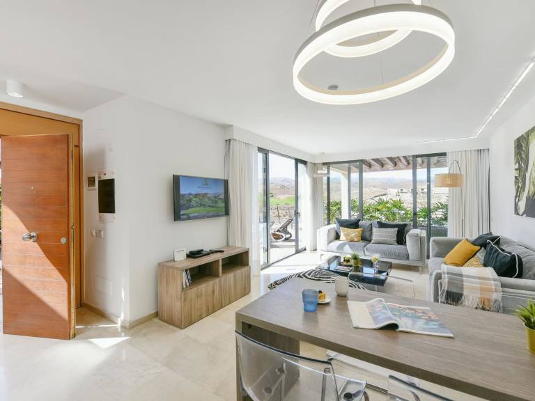 Children-friendly house with barbeque, private pool & terrace | Mountain view | Pets allowed — photo 4