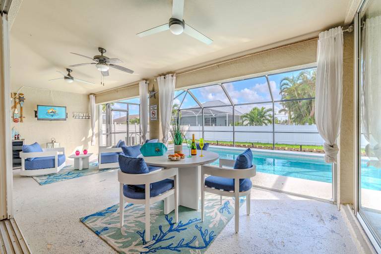 Romantic and comfort, large pool with outside TV - Stars Vacation Rentals in Cape Coral, FL