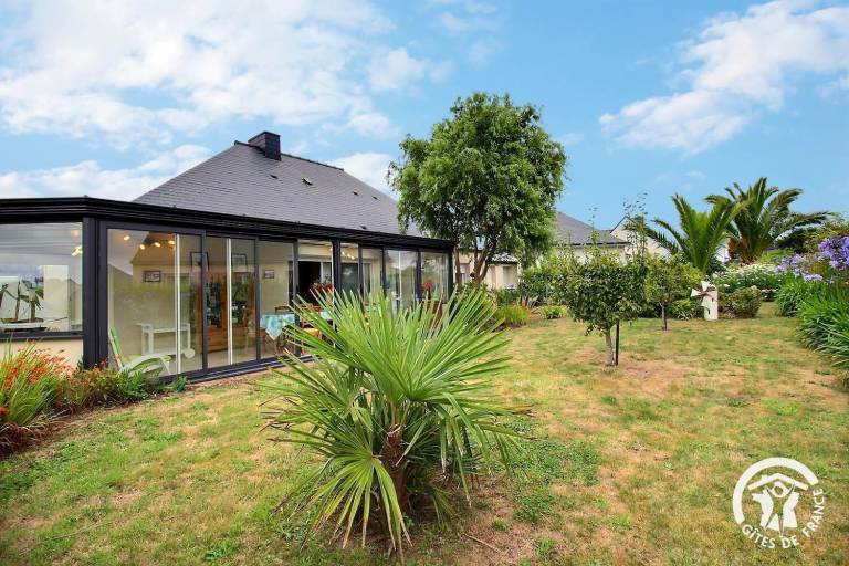 Gite with garden — photo 2