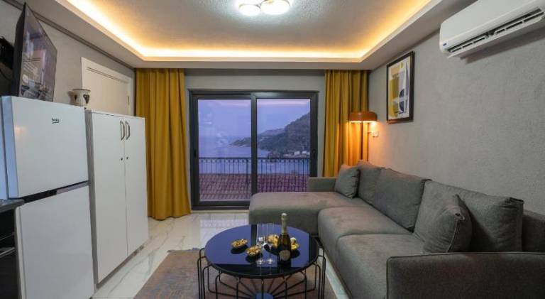 Boutique Apartment with Sea View in Turunc Crush House — photo 2
