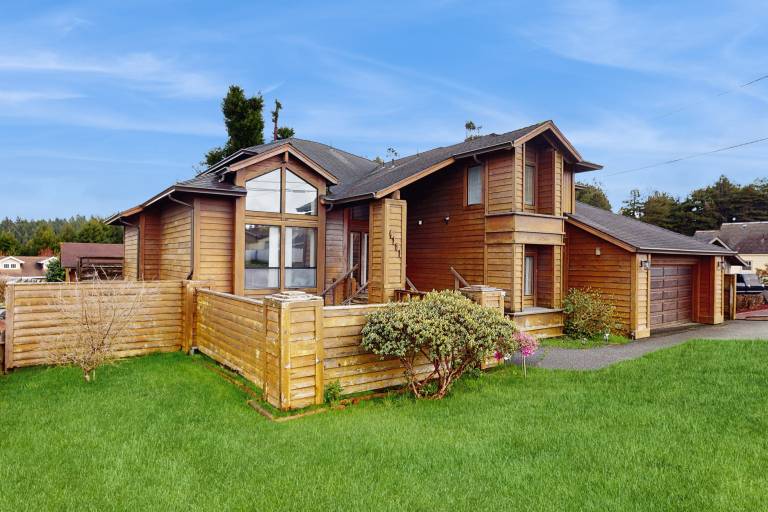 House  Eureka