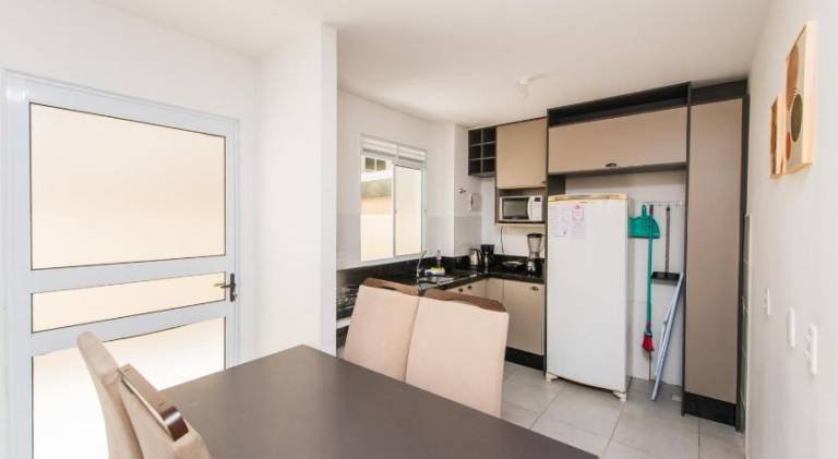 Serviced apartment with pool & garden — photo 5