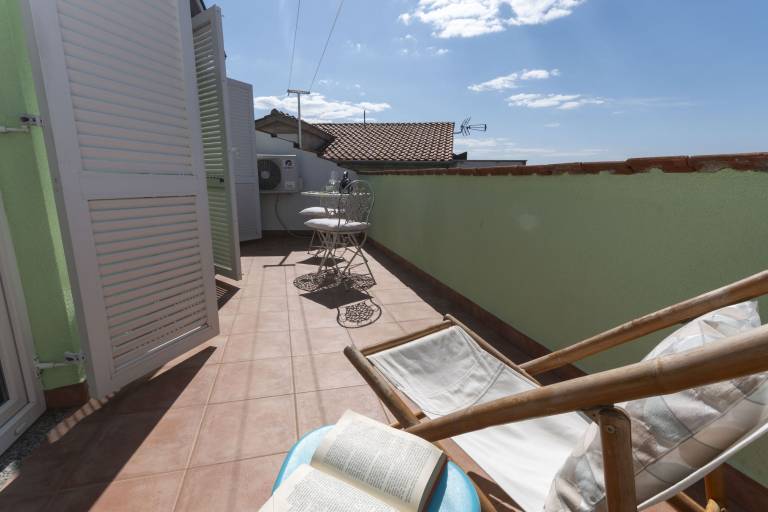 Holiday apartment with grill & terrace | Sea view — photo 4