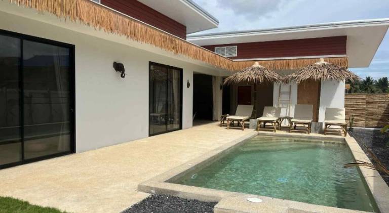 House with terrace, yard & pool — photo 2
