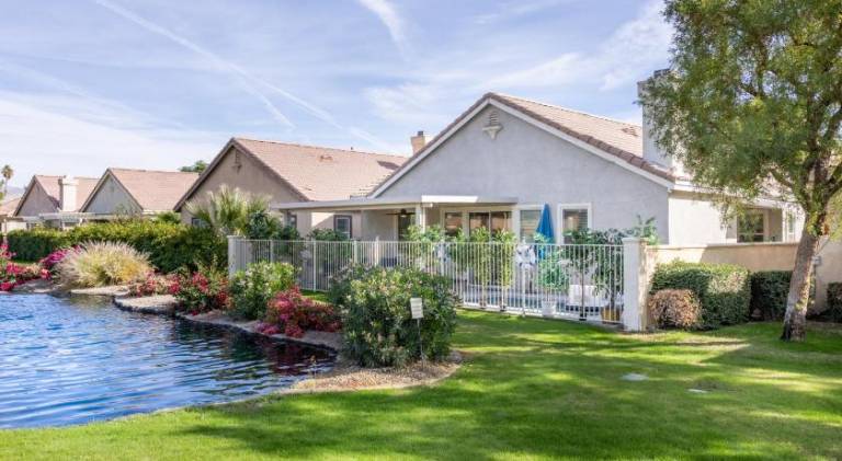 Charming vacation home with pool & jacuzzi | Pets allowed — photo 4