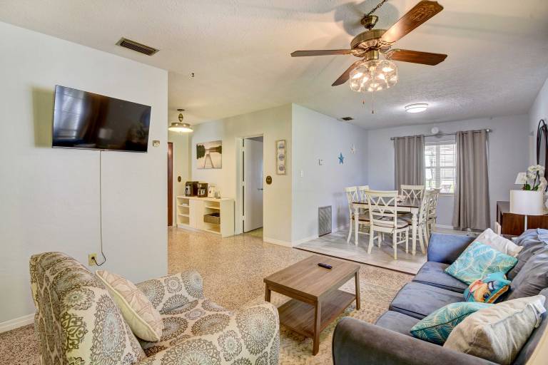 12 Mi to Beach: Cottage w/ Pool in Bradenton — photo 5