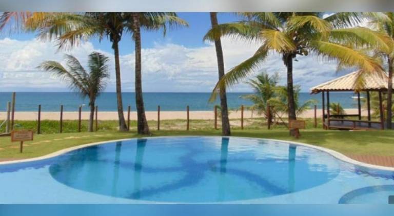 Holiday apartment with pool in Camaçari