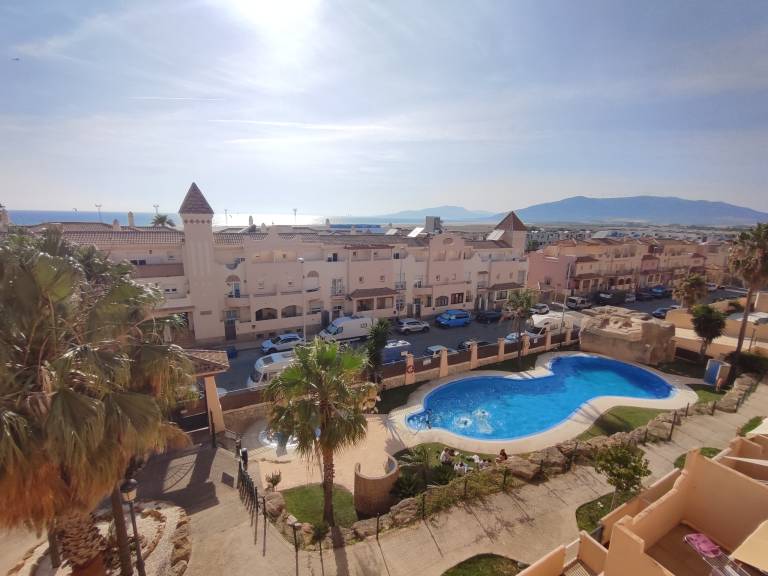 Holiday apartment with jacuzzi, patio & yard | Beach nearby | Dogs allowed in Tarifa