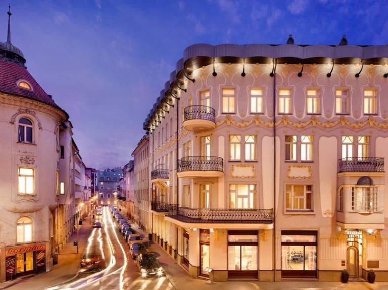 Apartment mit Hotelservice  Staré Mesto