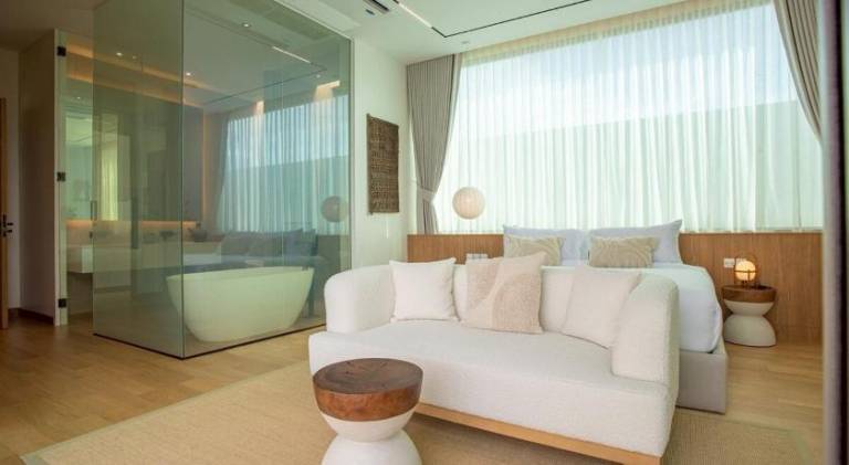 Villa with pool — photo 2
