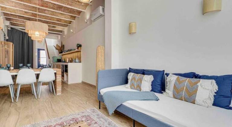 Casa Mandarina: 4 Bedrooms - 2 Terraces - Parking — photo 3