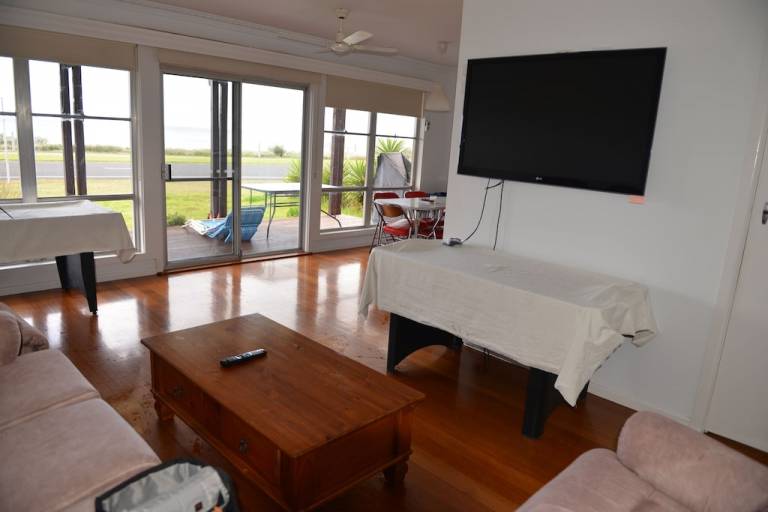 House  Indented Head