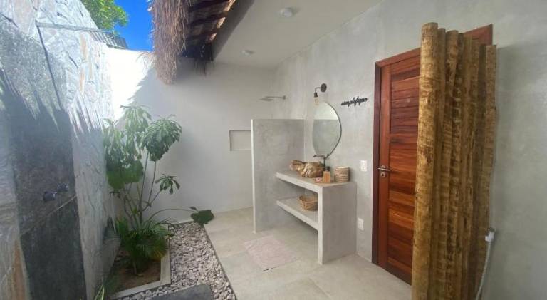 Villa with pool — photo 5