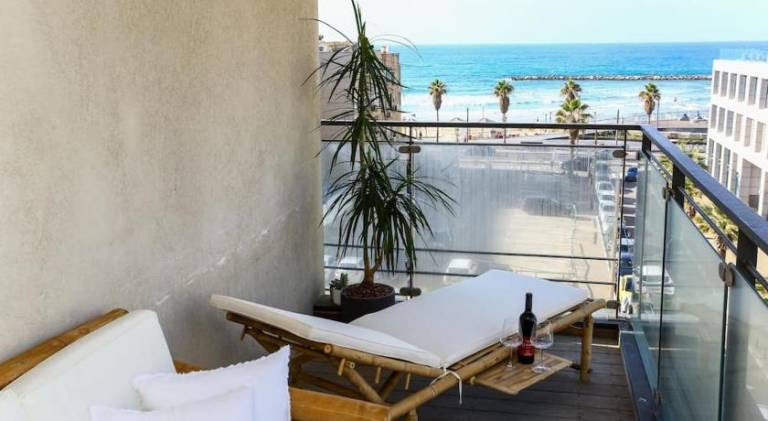 Ultra Luxury 3BR Beach Apartment — photo 3