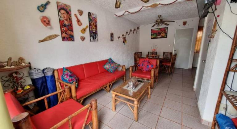 House with pool in Zihuatanejo