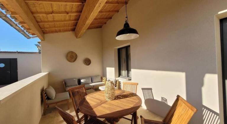 Apartment with jacuzzi, terrace & private pool — photo 4