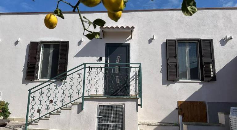 Holiday apartment with 3 rooms for 5 persons — photo 4